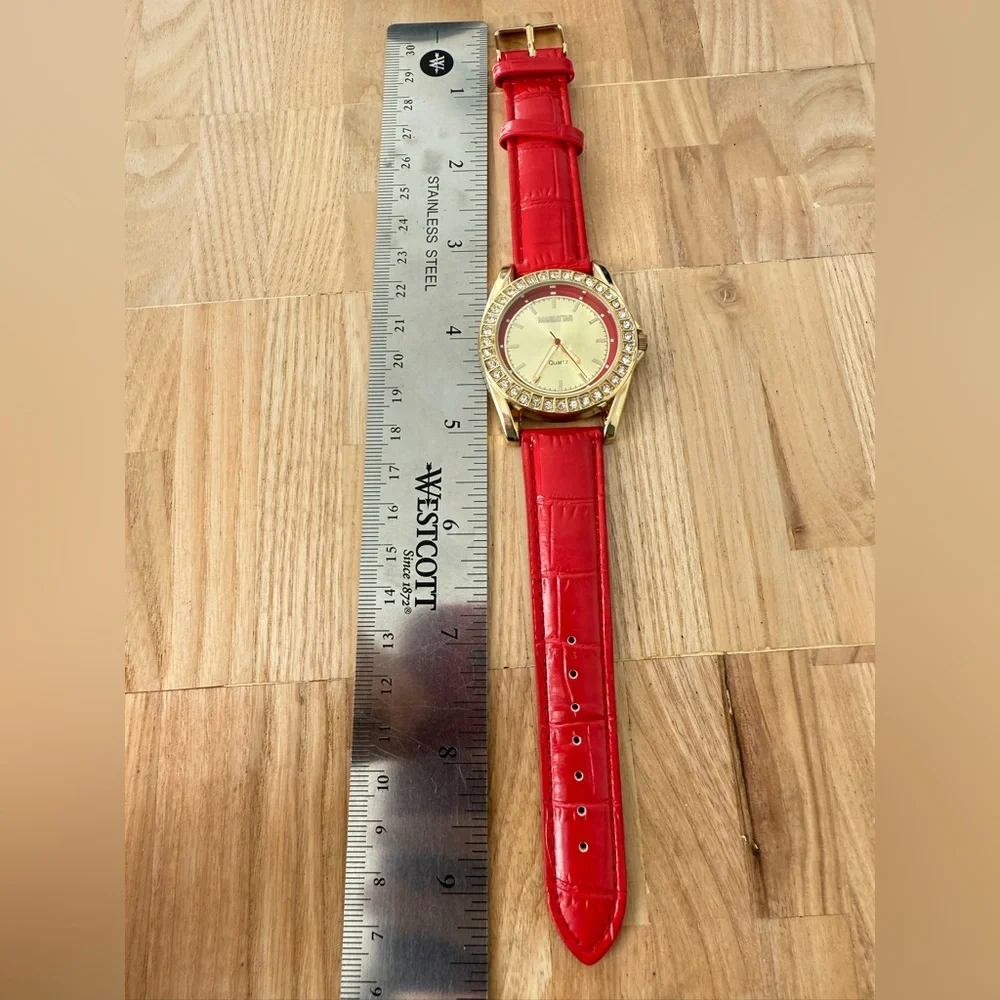Manhattan by croton ladies gold tone red leather dress watch NEW BATTERY